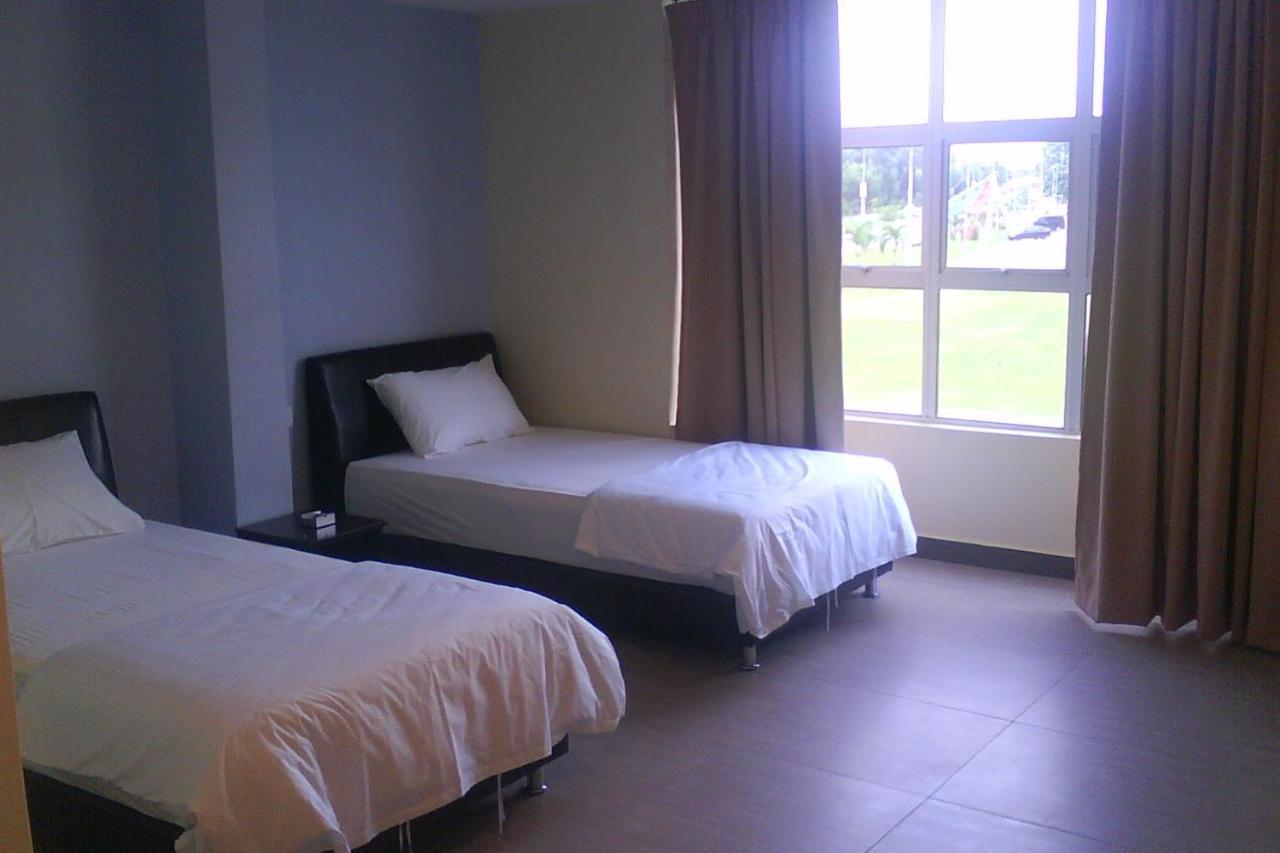 Oyo 90021 Star View Hotel Kampong Batu Tiga Chambre photo