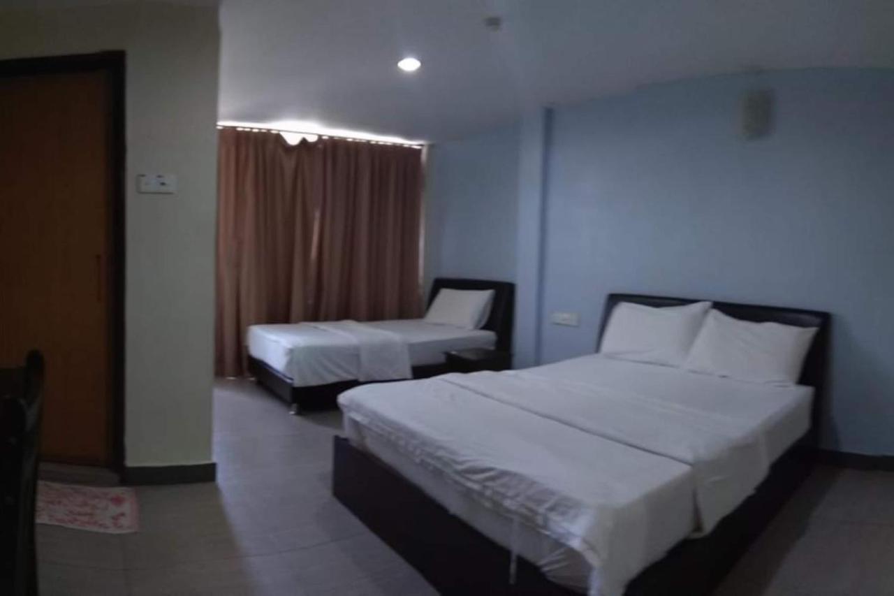 Oyo 90021 Star View Hotel Kampong Batu Tiga Extérieur photo