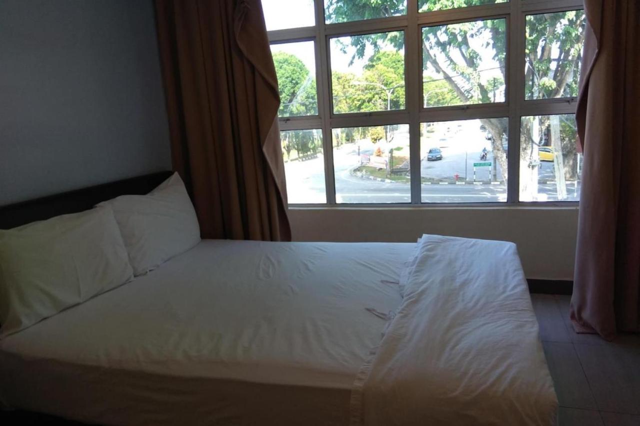 Oyo 90021 Star View Hotel Kampong Batu Tiga Extérieur photo